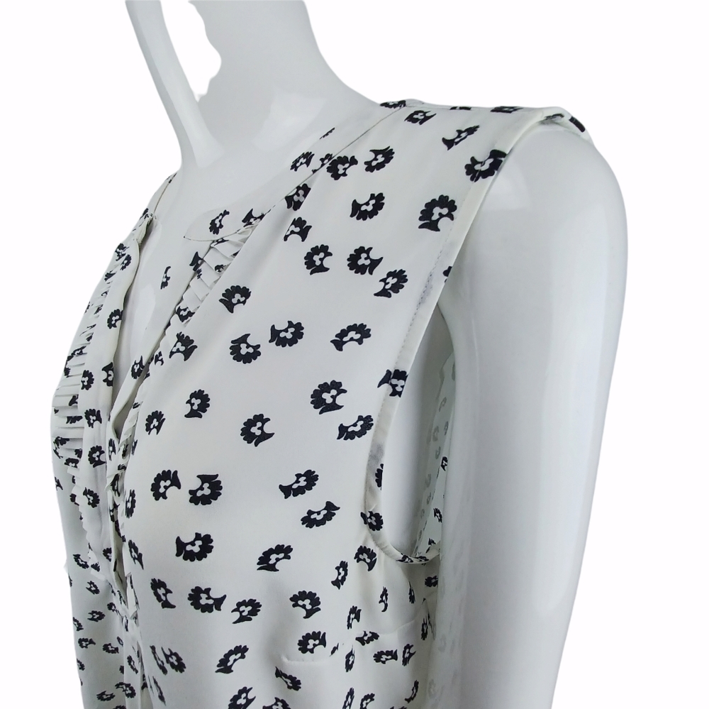 Talbots Sleevless Shell Vneck Ruffle Front - image 3